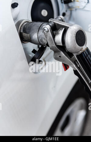 Fahrzeug angeschlossen, Kraftstoff-Pumpe-Düse oder LPG-Gas-dispenser Stockfoto