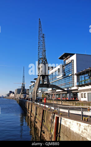 Büro-und Geschäftshaus Bürohaus Block des Büros Stockfoto