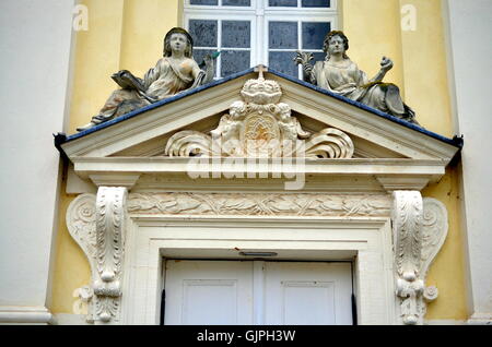 barocke Dekoration mit Engel einer deutschen Burg Stockfoto