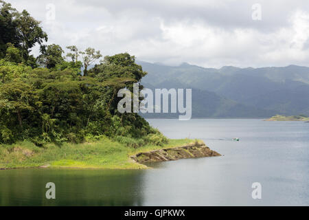 Costa Rica-Landschaft am Arenal See Arenal, Alajuela Provinz, Costa Rica, Mittelamerika Stockfoto