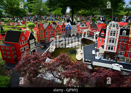 Billund, Dänemark - 26. Juli 2016: Legoland Lego Häuser Stockfoto