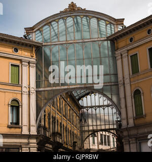 Antik glasiert Galerie in Mestre in der Nähe von Venedig - Italien Stockfoto