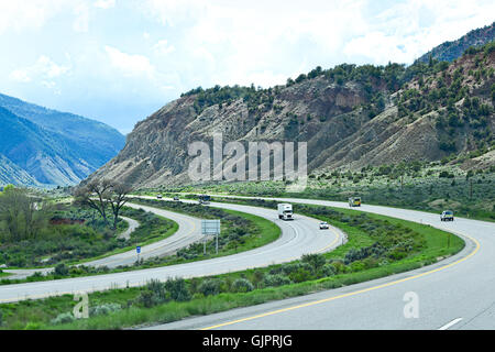 Fahrt auf der Interstate 70 von Denver nach Utah, vorbei an den Rocky Mountains Stockfoto