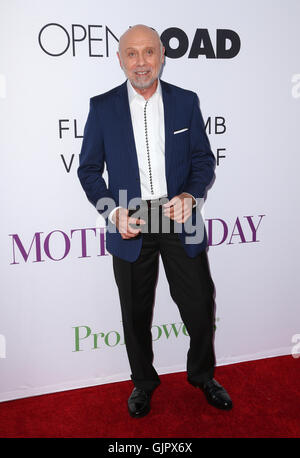 Straßen-Welt-Premiere von "Muttertag" - Ankünfte mit öffnen: Hector Elizondo wo: Hollywood, Kalifornien, Vereinigte Staaten, wann: 13. April 2016 Stockfoto