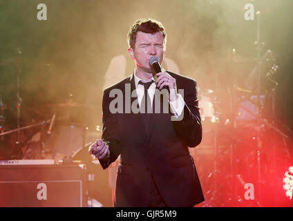 Rick Astley führt bei Liverpool Philharmonic Hall Featuring: Rick Astley Where: Liverpool, Vereinigtes Königreich bei: 15. April 2016 Stockfoto