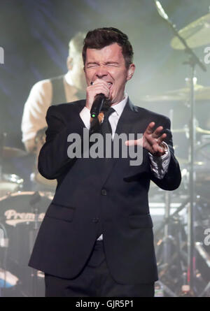 Rick Astley führt bei Liverpool Philharmonic Hall Featuring: Rick Astley Where: Liverpool, Vereinigtes Königreich bei: 15. April 2016 Stockfoto