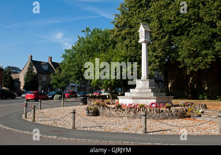 Der Krieg-Denkmal, Bampton, Oxfordshire, England, UK Stockfoto