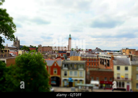 Ansicht von Norwich Stadtzentrum, Blick in Richtung der County Hall, vom Hügel aus Norwich Schloss gesehen erschossen in Miniatur-Effekt Stockfoto