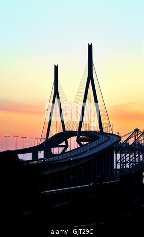 Brücke Hafen Abend Tendenz Stockfoto