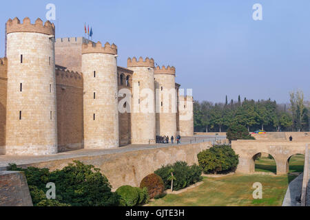 Ansicht des Palazzo Aljaferia in Zaragoza City, Aragon, Spanien. Europa. Stockfoto