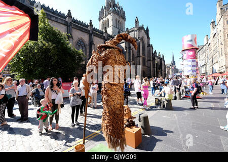 Edinburgh, Schottland. 17. August 2016.   Edinburgh International Fringe Street Unterhaltung in der High Street-Edinburgh-Credit: Rob Gray/Alamy Live News Stockfoto