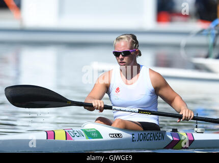 Rio De Janeiro, Brasilien. 17. August 2016. Emma Jorgensen von Dänemark in Aktion in der Frauen einzelnes Kajak 500m Vorläufen der Kanu-Sprint Ereignisse der Rio 2016 Olympischen Spiele Lagoa-Stadion in Rio De Janeiro, Brasilien, 17. August 2016. Foto: Soeren Stache/Dpa/Alamy Live News Stockfoto