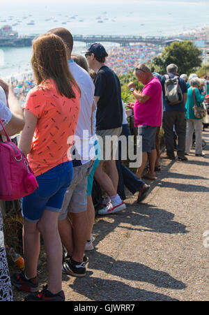 Bournemouth, UK. 18. August 2016. Besucher strömen in Bournemouth für das neunte jährliche Bournemouth Air Festival.  Bildnachweis: Carolyn Jenkins/Alamy Live-Nachrichten Stockfoto