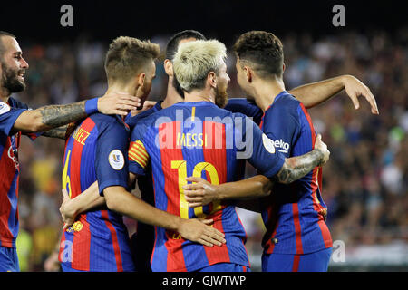 Camp Nou, Barcelona, Spanien. 17. August 2016. Spanish Super Cup Fußball. Barcelona und Sevilla. Messis Torjubel Credit: Action Plus Sport/Alamy Live News Stockfoto