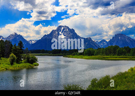 Mount Moran in der Teton Range, wie gesehen von Oxbow Bend am Snake River in Grand Teton Nationalpark Wyoming USA Stockfoto