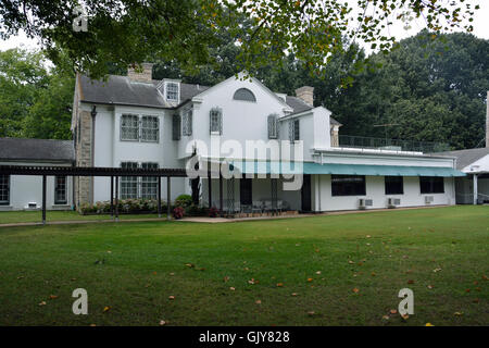 Der Hinterhof von Graceland, Elvis Presley's Home und jetzt ein Museum in Memphis, Tennessee. Stockfoto