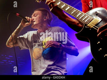 Hals-Deep erklingt in Liverpool O2 Academy Featuring: tiefen Hals, Ben Barlow wo: Liverpool, Vereinigtes Königreich bei: 20. April 2016 Stockfoto