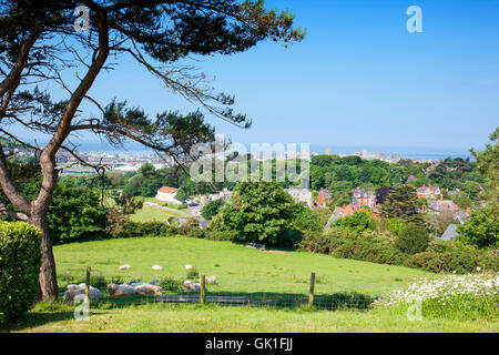 Erhöhten Blick auf Aberystwyth wie die nationale Bibliothek von Wales UK Stockfoto