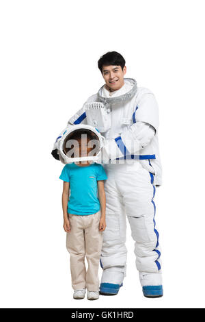 Studio gedreht, Astronauten und der kleine Junge Stockfoto