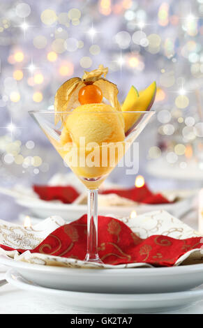 Obst-Sahne-Ananas Stockfoto