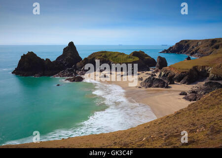 Bei Ebbe Kynance Cove auf Cornwall Eidechse Unterstützungskasse. Stockfoto