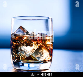 Trinken trinkende Lätzchen Stockfoto