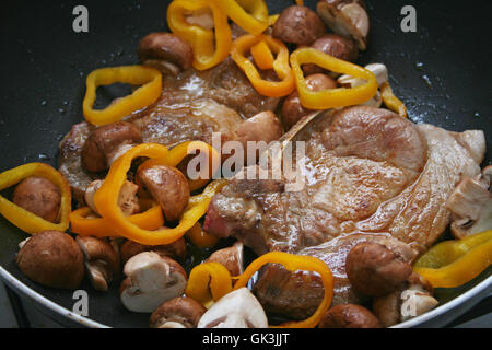 Pilz Koteletts Schweinefleisch Stockfoto