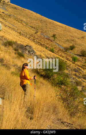 Wanderer auf Eckels Creek Trail, Hells Canyon sieben Teufel landschaftlich reizvollen Gegend, Hells Canyon Scenic Byway, Payette National Forest, Idaho Stockfoto