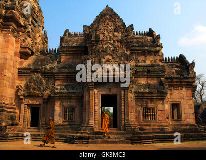 Phanom Rung Historical Park, Thailand---Prasat Phanom Rung, Burirum Provinz, Thailand---Bild von © Jer buddhistische Mönche zu besuchen Stockfoto