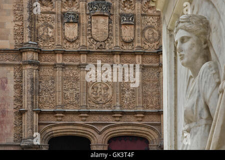 Fassade der Universität Salamanca die älteste Universität in Spanien. Europa Stockfoto