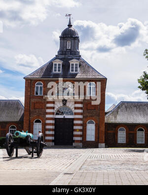 Woolwich, feierte Royal Messinggießerei Gebäudehülle & Kanonikus am Royal Arsenal Riverside, eine Berkeley Häuser Entwicklung Stockfoto