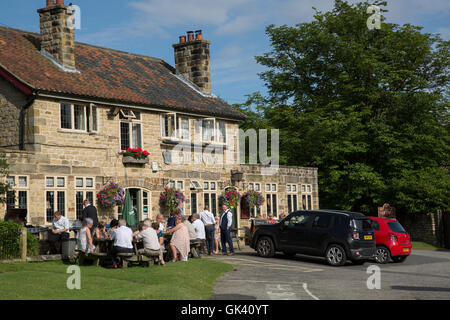 Krone Pub, Hutton-le-Hole, North York Moors, Yorkshire, England, UK Stockfoto