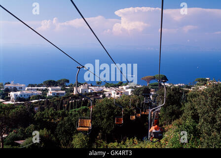 2004, Capri, Italien---Sessellift von Anacapri zum Monte Solaro---Bild von Jeremy Horner © Stockfoto