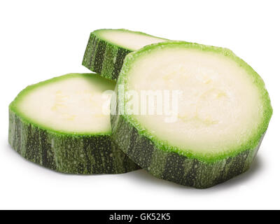 In Scheiben geschnittenen Streifen Zucchini (Cucurbita Pepo). Schneidepfade, Schatten getrennt, unendlichen Schärfentiefe. Design-Elemente Stockfoto