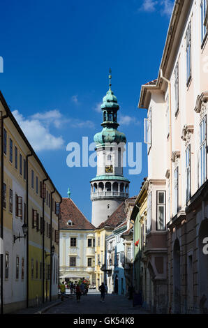 Sopron (Ödenburg): Altstadt und Feuerturm, Ungarn, Györ-Moson-Sopron, Stockfoto