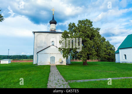 Kirche von Boris und Gleb in Kideksha (1152), Susdal Stockfoto