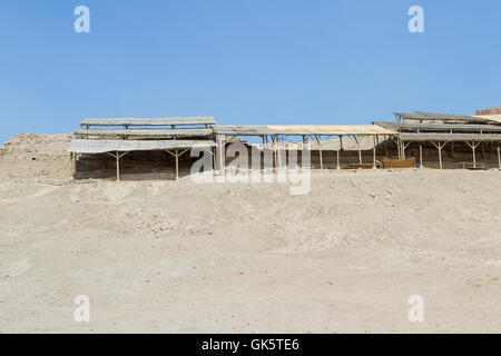 Pachacamac, Lima - Mai 10: Spektakulärer Ort in der Wüste von Peru, mit großen Pyramiden, Wohnhäusern und Tempeln von differen Stockfoto