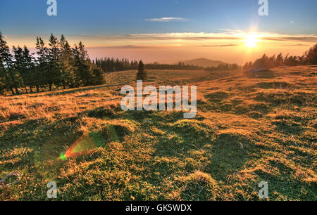 Alpen-Sonnenuntergang-firmament Stockfoto