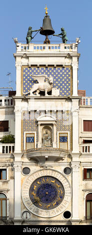 Clocktower auf dem Markusplatz in Venedig Stockfoto
