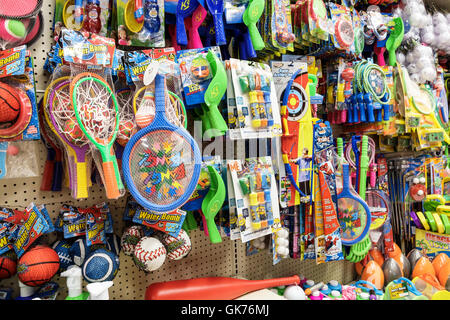 Miami Florida, Coral Way, große Lose, Shopping Shopper Shopper Shop Geschäfte Markt Märkte Markt Kauf Verkauf, Einzelhandel Geschäfte Business businesse Stockfoto