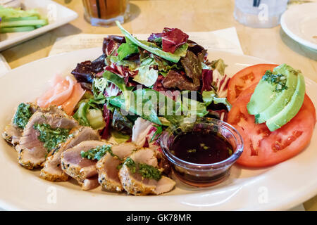 Naples, Florida, Coastland Center Shopping Mall, Einkaufszentrum, Cheesecake Factory, Restaurants, Restaurants, Restaurants, Restaurants, Restaurants, Cafés, Ketten, Restaurants, Essen, Teller Stockfoto