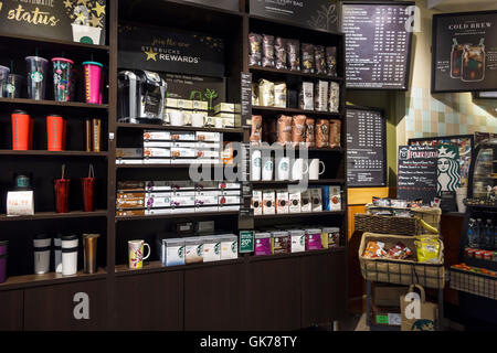 Florida, Süden, Neapel, Coastland Center Einkaufszentrum, Einkaufszentrum, Starbucks Kaffee, Kaffeehaus, Kette, Waren, Einzelhandel Produkte anzeigen sal Stockfoto