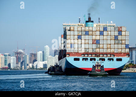 Miami Florida, Biscayne Bay, Hafen von Miami, Government Cut, Schifffahrtskanal, Wasser, Containerschiff, Fracht, Maersk Line, Transport, Blick von South Pointe Stockfoto