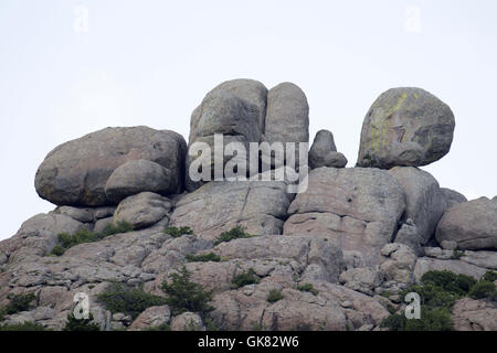 Lawton, Oklahoma, USA. 8. November 2016. Die Felsformationen in der Charon Wildnis sind sind ein Liebling für Bergsteiger und Wanderer. Im Jahre 1901 gegründet, ist Wichita Mountains Wildlife Refuge in der Nähe von Lawton, Oklahoma, eines mehr als 556 Rückzugsgebiete in den Vereinigten Staaten verwaltet. Refugio 59.020 Hektar beherbergt ein seltenes Stück aus der Vergangenheit. Die Schutzhütte bietet Lebensraum für große native weidenden Tiere wie Bisons, Rocky Mountain Elche und Weißwedelhirsche. Texas Longhorn Rindern teilen auch Zuflucht Weideflächen als kulturelles und historisches Erbe Spezies. Wenn Präsident Teddy Roosevelt wollen Stockfoto