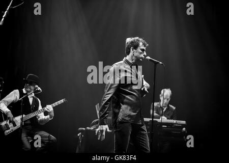 LAS VEGAS, NV - 18. August 2016: *** Haus Abdeckung *** The Fixx führt auf Brooklyn Bowl The Linq in Las Vegas, NV am 18. August 2016. Bildnachweis: Erik Kabik Photography / MediaPunch Stockfoto