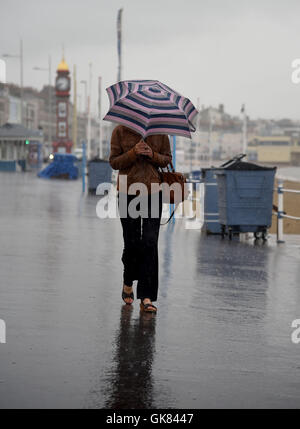 Nassem Wetter auf Weymouth, Dorset, UK Stockfoto