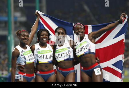 Rio De Janeiro, Brasilien. 19. August 2016. Großbritanniens Dina Asher-Smith, Asha Philip, Daryll Neita und Desiree Henry (L-R) feiern, nachdem die Frauen 4x100m Staffel Finale der Leichtathletik bei den Rio Olympischen Spielen 2016 in Rio De Janeiro, Brasilien, am 19. August 2016. England gewann die Bronzemedaille. Bildnachweis: Han Yan/Xinhua/Alamy Live-Nachrichten Stockfoto