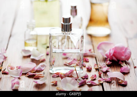 Flasche Parfüm Kosmetik Stockfoto