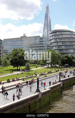 Rathaus und die Scherbe in London, England, Vereinigtes Königreich. Stockfoto