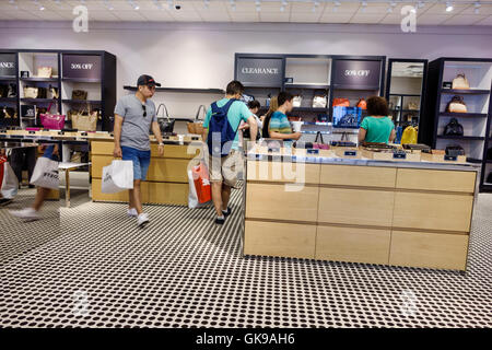 Florida, Süd, Ellenton, Ellenton Premium Outlets Mall, Zentrum, Einzelhandel, Coach, Outlet Store, Damenhandtasche Geldbörse Taschenbücher, Designer, Marke, Einzelhandel, Produkt Stockfoto